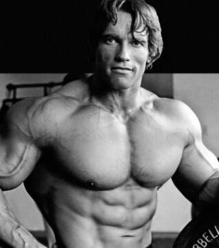 20 Pumping Iron: Dokumentarfilm über professionelle Bodybuilder, die sich auf die Mr. Olympia und Mr. Univers Wettbewerbe vorbereiten. Unter anderem mit Arnold Schwarzenegger.