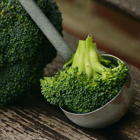 Brokkoli ist mit 2,8 Eiweiß pro 100 g ebenfalls ein guter Energielieferant. Foto: Pixabay