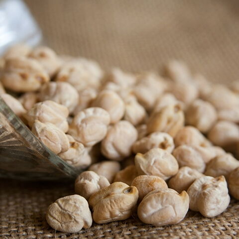 Kichererbsen eigenen sich gut für Salate oder Currys. Foto: Pixabay