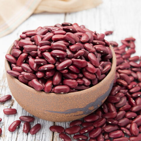 Kidneybohnen sind eine günstige Eiweißquelle, aber aufpassen: In den Bohnen aus der Dose steckt Zucker. Foto: Getty Images