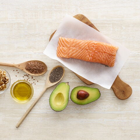 Lachs ist fettarm und ein guter Eiweißlieferant. Foto: Getty Images