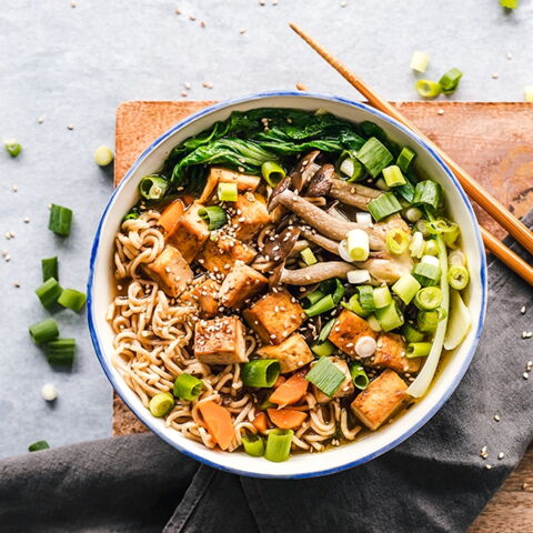 Tofu ist eine gute Proteinquelle. Richtig gewürzt schmeckt er sogar richtig gut. Foto: Getty Images