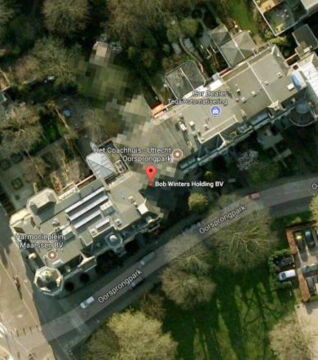 Geheime Orte bei Google Maps: Utrecht, Niederlande. Der kaschierte Ort sieht aus wie eine Terrasse. Aber warum hat Google den Ort unkenntlich gemacht? Das weiß niemand!