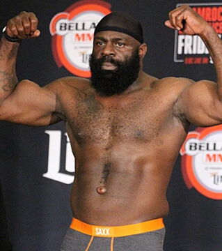 1. Kimbo Slice war ein ehemaliger Footballspieler und Amateurkämpfer. Doch seine Erfahrung als Straßenkämpfer hat ihm im Oktagon nicht viel gebracht