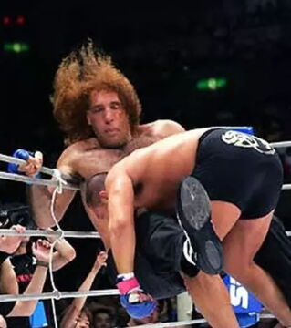 14. Giant Silva war ein professioneller Basketballspieler und Wrestler, bevor er MMA-Kämpfer wurde. Er hat nur 2 von 8 Kämpfen gewonnen