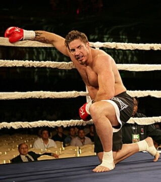 15. Sean O'Hair war ein Wrestling-Superstar mit drei Weltmeistertiteln. Er war bei der MMA leider nicht so erfolgreich. Er hat 4 Siegen und 2 Niederlagen auf seinem Konto