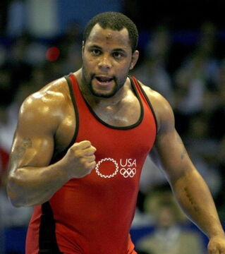 3. Daniel Cormier belegte den 4. Platz bei den Olympischen Spielen in Athen, bevor er Champion im Light-Heavyweights bei der UFC wurde