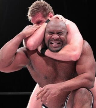 8. Bob Sapp war ein ehemaliger Footballspieler bei den Chicago Bears. Die MMA-Fans haben ihn aufgrund seines Körperbaus gelliebt, aber weniger aufgrund seiner Leistung