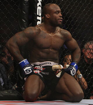 Er gilt als der Mike Tyson des Kickboxens. Melvin Manhoef beendete seine MMA-Karriere mit der bemerkenswerten Bilanz von 30 Siegen gegen 13 Niederlagen