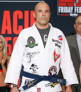 Royce Gracie hat ein ähnliches Schicksal erlitten. Mit dem Jiu Jitsu war es für ihn ein Leichtes, seine Gegner zu besiegen, während der ersten UFC-Wettkämpfe. Doch irgendwann unterlag er seinen eigenen Schülern...