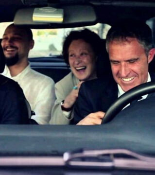 Autofahren: Ein Auto kostet viel Geld. Pendler haben meistens auch günstige Alternativen: Öffentliche Verkehrsmittel, Fahrrad oder Fahrgemeinschaften. So lässt sich einiges an Geld sparen, man bleibt fit oder lernt im Auto nette Leute kennen.