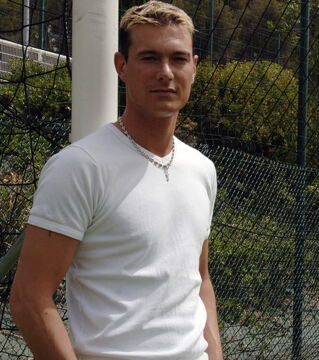 Sébastien Hamel: Der ehemalige Torhüter von Auxerre wird von einem Vermögensverwalter betrogen. Heute muss er als Torwarttrainer in Reims große Schulden abbezahlen.