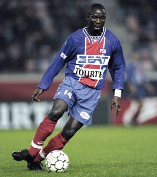 George Weah, der beste afrikanische Spieler seiner Zeit, war nie bei einer WM. Mit Liberia scheiterte er mehrmals in der Qualifikation.