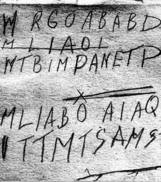 Die Affäre Tamam Shud: 1948 fand man den Körper eines nicht identifizierten Mannes an einem australischen Strand. Diesen unleserlichen Brief trug er mit sich. Bis heute wurde das Geheimnis nicht gelüftet.