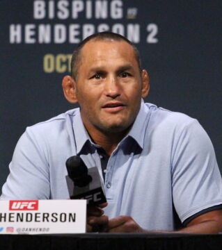 6. Dan Henderson, der berühmte Kämpfer war Strikeforce Champion und verdiente im Oktagon 4.163.394 €