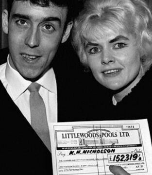 1961 gewann Vivian Nicholson knapp 250.000 Dollar in der Britischen Lotterie. Dann gab sie alles für Schmuck und Kleider aus, verlor ihren Ehemann, ihren Job und wurde Zeugin Jehovas.
