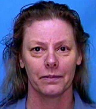 Aileen Wuornos tötete 7 Männer zwischen 1989 und 1990. „Ich möchte nur sagen, dass ich mit einem Felsen segele und komme am Unabhängigkeitstag mit Jesus am 6. Juni wieder. So wie im Film, Mutterschiff und so. Ich komme zurück.“