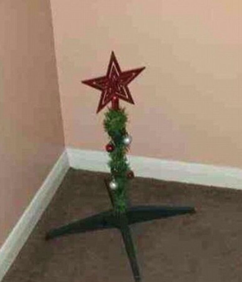 Die hässlichsten Tannenbäume aller Zeiten Der mit den Bierflaschen ist