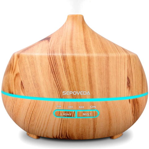 Ein Aroma Diffuser, der ihr das Spa-Gefühl nach Hause bringt