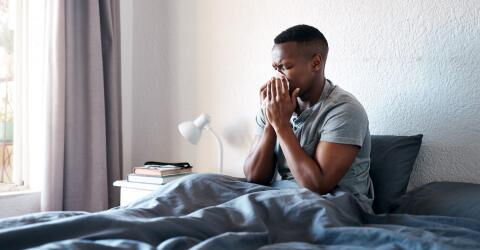 Gründe für einen kratzenden Hals: Eine gutartige Virusinfektion