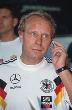 6. Berti Vogts
