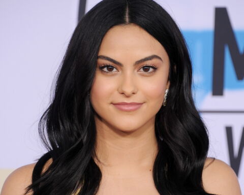 Camila Mendes