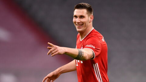 Süle hat Bar in Heimatstadt