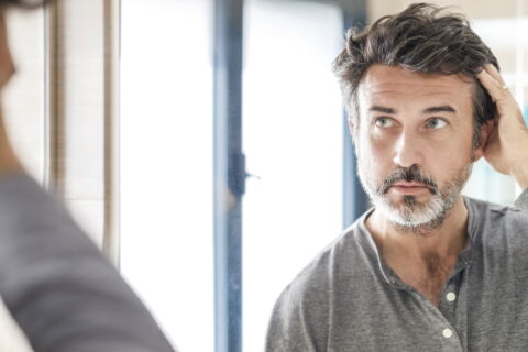 Haare sind schmutzig und riechen unangenehm