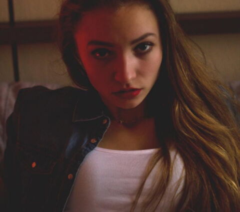 Scorpio: You ruin your life by thinking that you’d better off staying single and alone and that you don’t deserve to be loved. Love has a lot of trouble coming out in your life.