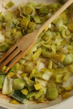 A fantastically simple must-have leek hotpot