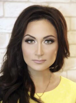 And here she is again completely transformed, all ready for a night out