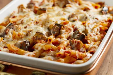 Aubergine pasta bake