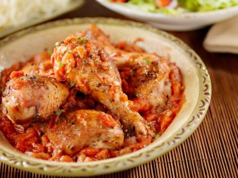 Chicken with spices and tomato
