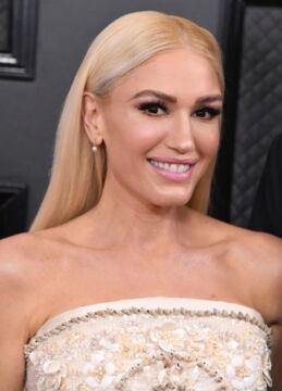 Gwen Stefani was born in 1969, she will celebrate her 51st birthday in October.