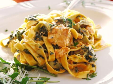 Salmon and spinach pasta