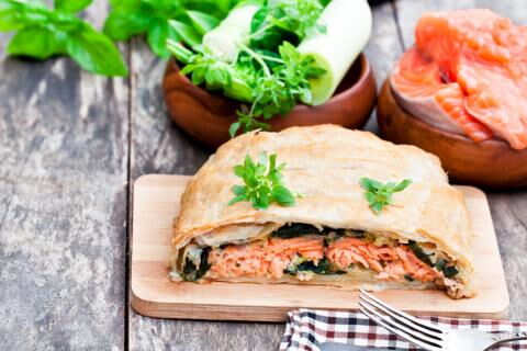 Spinach, leek and salmon pie