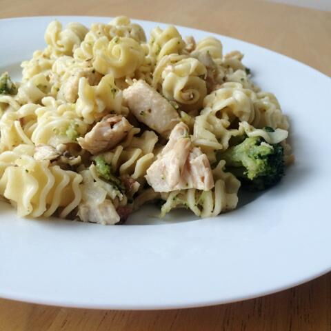 Very creamy chicken pasta