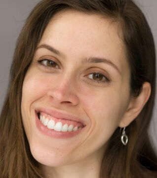 Before: The EE cream or enlighten effect cream is perfect for brightening your skin. It illuminates and provides even-toned skin!