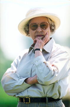 1998 - Queen Elizabeth confronts Charles