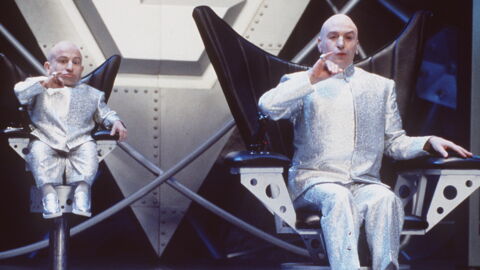 Troyer also played Mini-Me in the cult classic film franchise Austin Powers. He passed away due to alcohol poisoning in 2018.