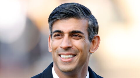 19 January 2023 – Prime Minister Rishi Sunak apologises for removing his seat belt in a moving car to record a social media video