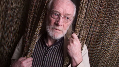 Harris was diagnosed with Hodgkin’s disease in August 2002, and passed away on 25 October at the age of 72.