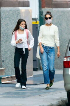 Suri Cruise and Katie Holmes