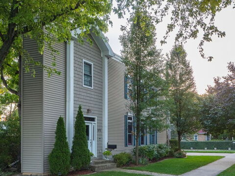 Two-bedroom property in Deerfield, Illinois
