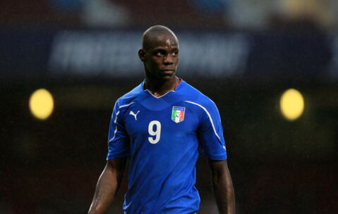 Italian footballer Mario Balotelli is an efficient forward with an impressive pace, and at the same time he is a habitual smoker.