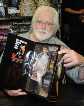 Gunnar Hansen wielded a chainsaw too close to his face