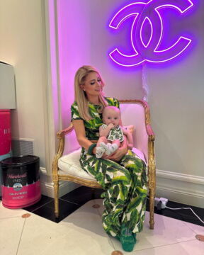 Paris Hilton & Carter Reum