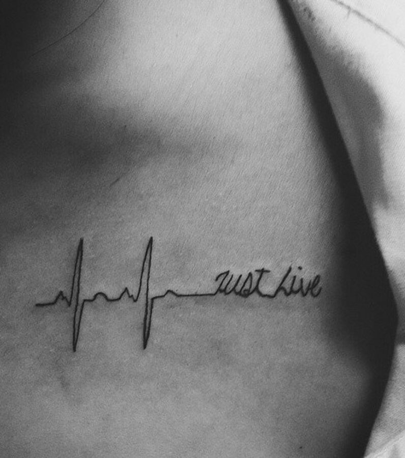 Ligne De Vie Tatouage Femme Battement De Coeur