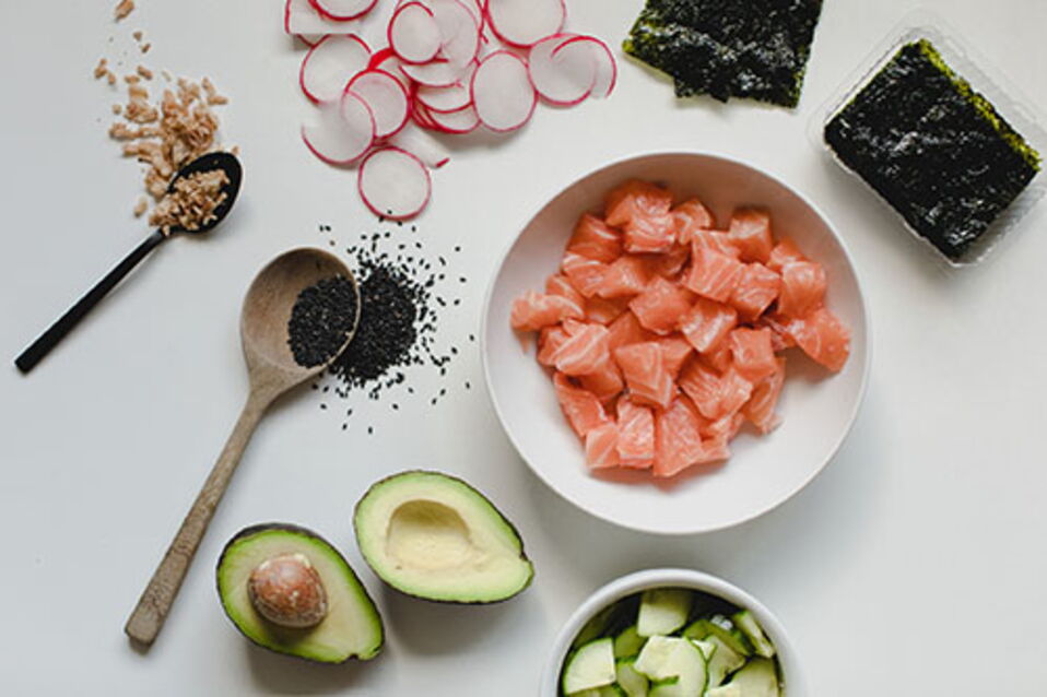 Poke bowl origine, recette, calories, tout savoir sur ce plat healthy
