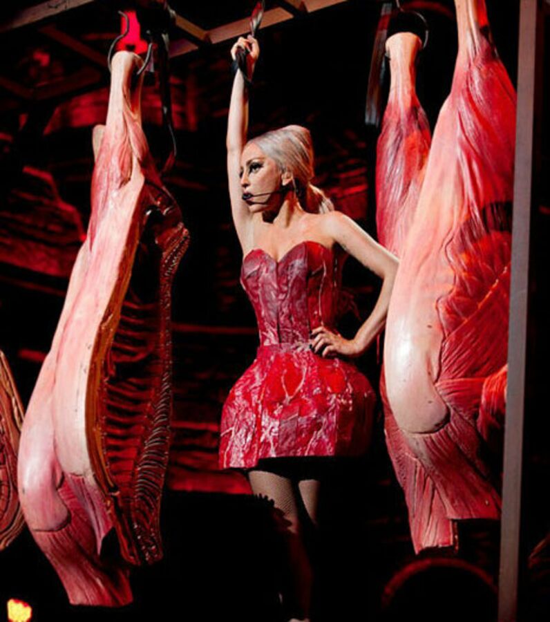 Photos Une nouvelle robe en viande, Lady Gaga estelle à court d